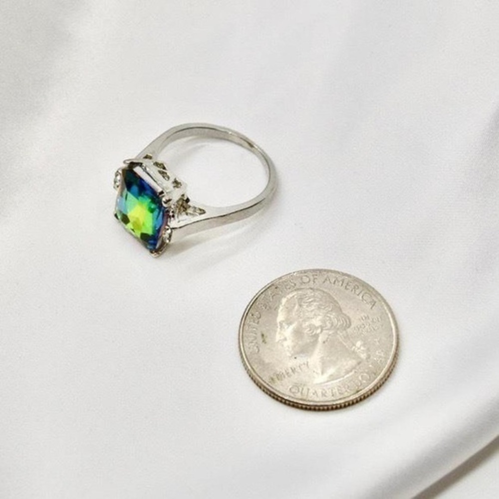Sparkling Colorful Ring - Picture 4 of 4